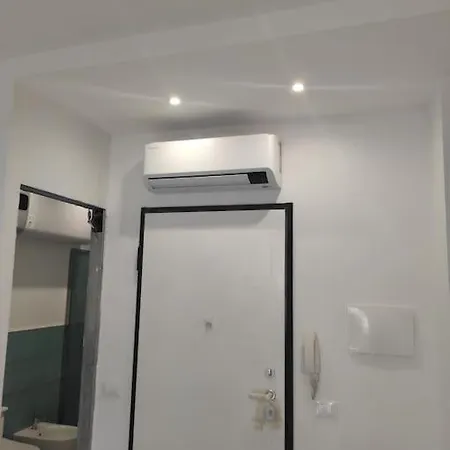 דירה Di Design In Zona Foce Sanremo. סנרמו